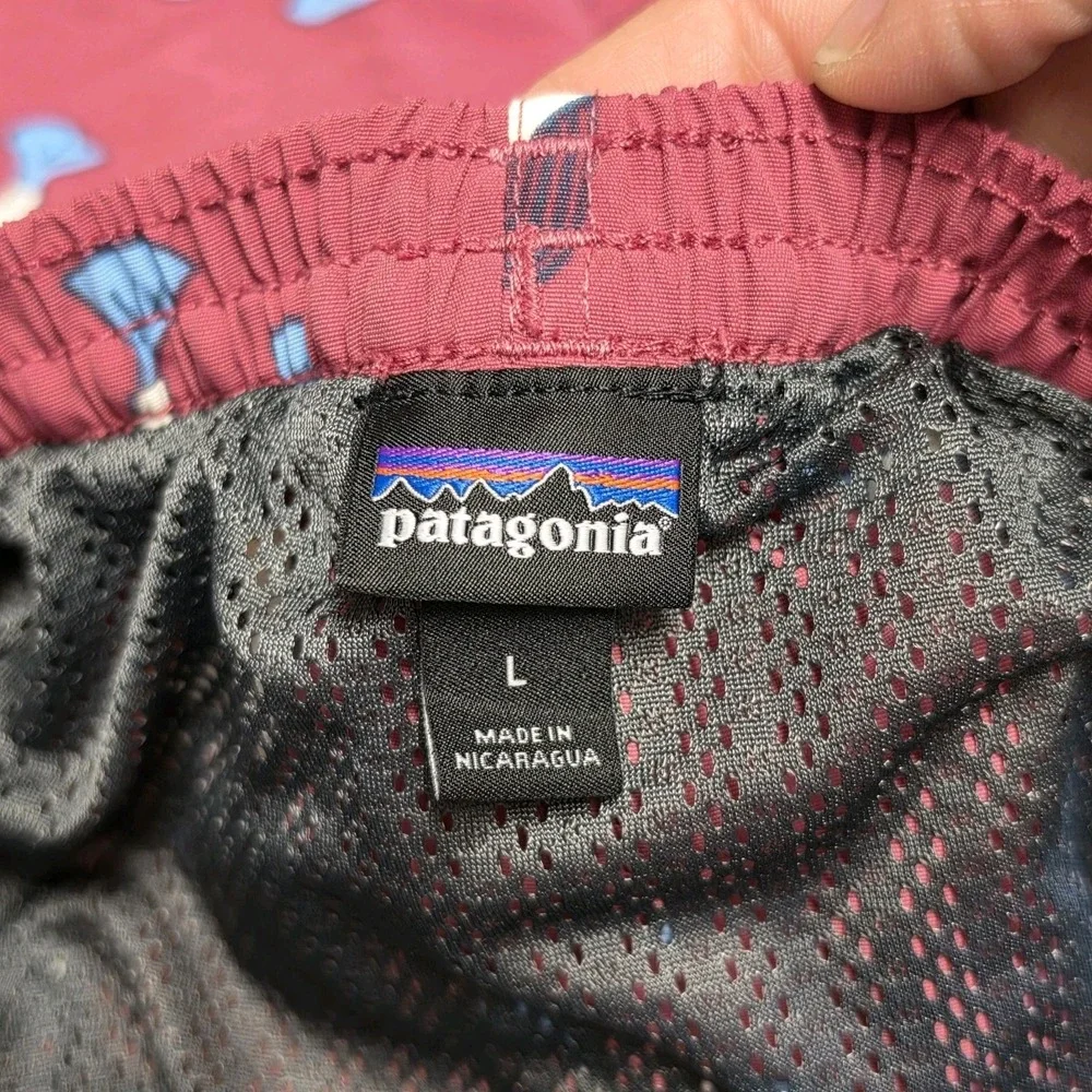 Patagonia Baggies Shorts Mens Large Pink Blue Footed Booby Bird Swim Trunks